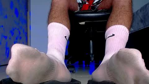 only foot                         worshipers here online show from 09.27.25