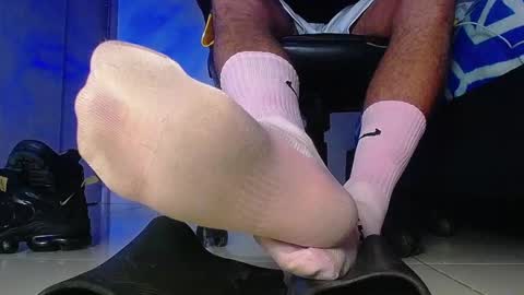 only foot                         worshipers here online show from 02.09.26