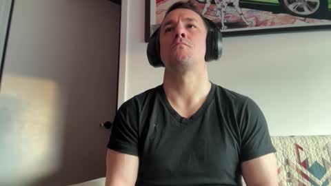 Snapshot of sirbubblesworth chatting on 04.28.26 sirbubblesworth online show from 04.28.26