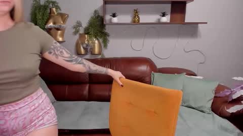 SirenaBloom online show from 10.25.25