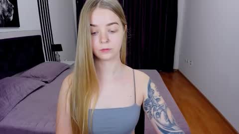 SirenaBloom online show from 03.03.26