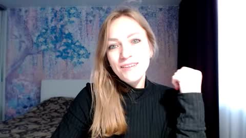 Snapshot of sirenasilk chatting on 09.25.25 sirenasilk online show from 09.25.25