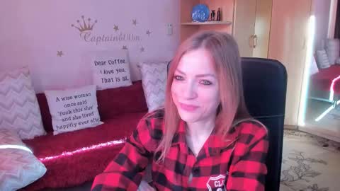 Snapshot of sirenasilk chatting on 10.01.25 sirenasilk online show from 10.01.25