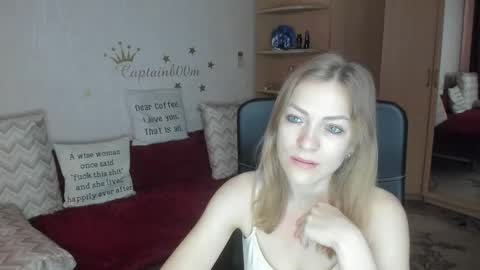 Snapshot of sirenasilk chatting on 10.16.25 sirenasilk online show from 10.16.25