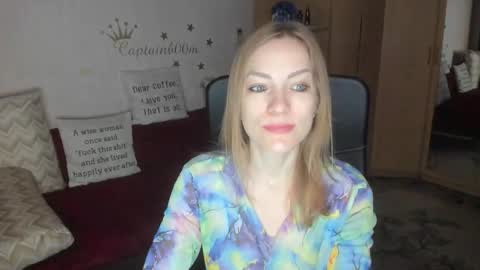 Snapshot of sirenasilk chatting on 10.26.25 sirenasilk online show from 10.26.25