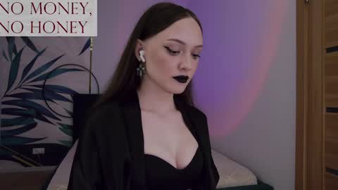 Snapshot of sirenaswhisper chatting on 05.15.26 Goddess Sirena online show from 05.15.26