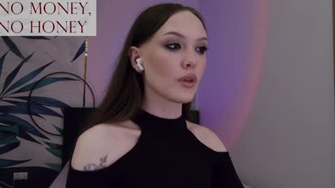Snapshot of sirenaswhisper chatting on 05.25.26 Goddess Sirena online show from 05.25.26