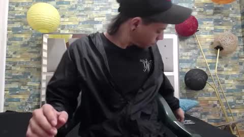 SIR RYANT online show from 12.04.24