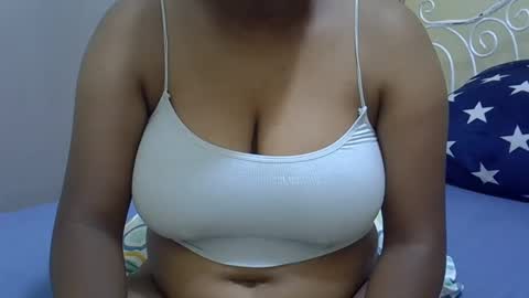 Snapshot of sisibrown97 chatting on 01.11.25 brown online show from 01.11.25