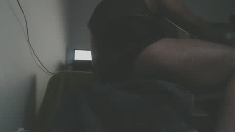 Snapshot of sissyboilooking chatting on 12.19.24 RESPONDS WELL TO ... online show from 12.19.24