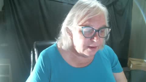 Sissy Diane online show from 02.11.25