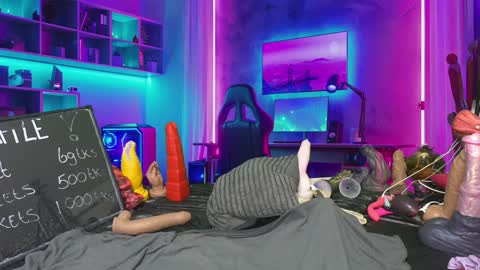 Snapshot of siswet19 chatting on 01.21.25 Elise online show from 01.21.25