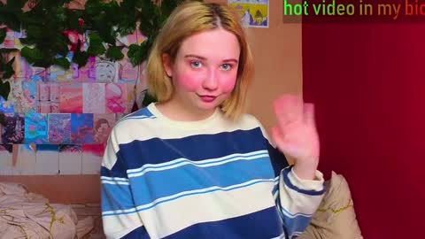 Snapshot of sitxan chatting on 12.23.24 Xana help me get 20 likes online show from 12.23.24