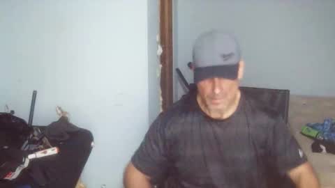 Snapshot of sizzzlenomics chatting on 10.13.25 SIZZZLENOMICS online show from 10.13.25