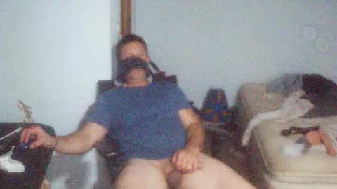 Snapshot of sizzzlenomics chatting on 10.19.25 SIZZZLENOMICS online show from 10.19.25