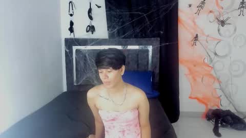 Skarleth online show from 10.31.25