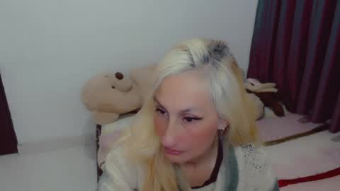 Snapshot of skarlett2072 chatting on 03.27.26 Arlett online show from 03.27.26