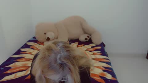 Snapshot of skarlett2072 chatting on 05.26.26 Arlett online show from 05.26.26