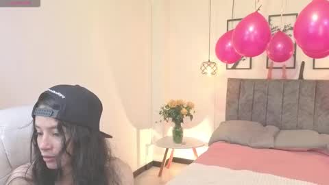 Snapshot of skarlette_brown chatting on 02.15.26 Skarlette online show from 02.15.26