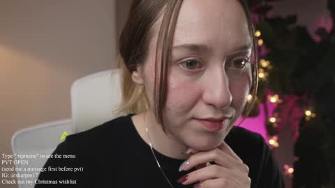 Im Scarlett  ONLINE  5pm-10pm NYC time  online show from 12.17.24