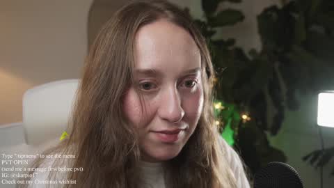 Im Scarlett  ONLINE  5pm-10pm NYC time  online show from 12.18.24