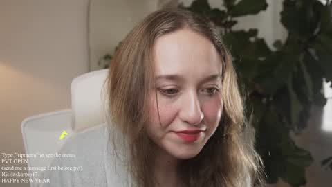 Im Scarlett  ONLINE  5pm-10pm NYC time  online show from 01.04.25