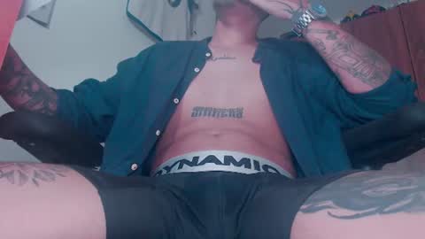 Snapshot of skateboy444 chatting on 06.27.26 king online show from 06.27.26