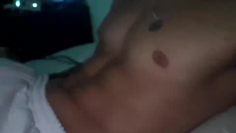 Snapshot of skater19xxx chatting on 01.12.25 miguel online show from 01.12.25