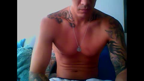 Snapshot of skater19xxx chatting on 01.20.25 miguel online show from 01.20.25