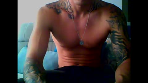 Snapshot of skater19xxx chatting on 02.23.25 miguel online show from 02.23.25