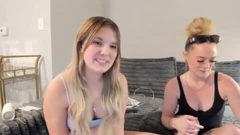 skiimaskabby online show from 10.14.25