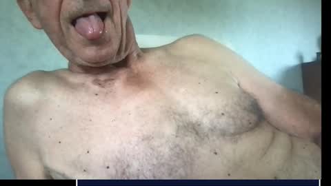 Snapshot of skima48 chatting on 09.18.25 skima48 online show from 09.18.25