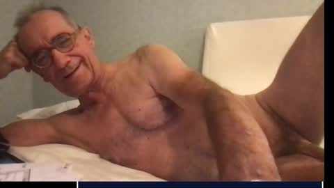 Snapshot of skima48 chatting on 10.01.25 skima48 online show from 10.01.25