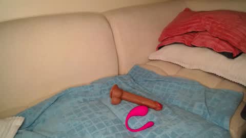 Snapshot of skimask_freak chatting on 03.05.25 Krystal Belle online show from 03.05.25