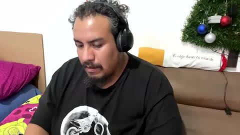 Snapshot of skinhell chatting on 01.14.25 Elias online show from 01.14.25