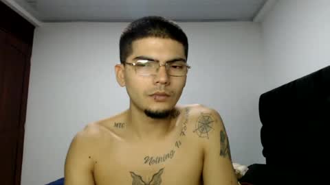 Snapshot of skinny_badboy chatting on 07.15.26 E R O S online show from 07.15.26