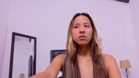skinny_hottie18 online show from 01.20.25