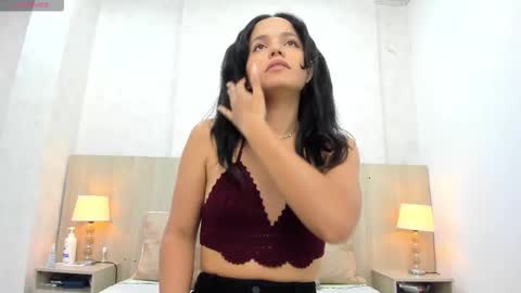 Snapshot of skinny_isabela chatting on 09.29.25 Isabela online show from 09.29.25