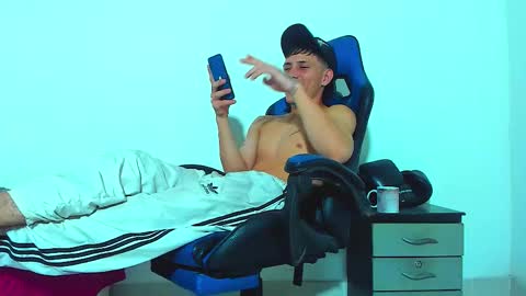 skinny marked online show from 12.03.25