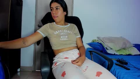 Snapshot of skinnyanai chatting on 02.03.26 anai online show from 02.03.26