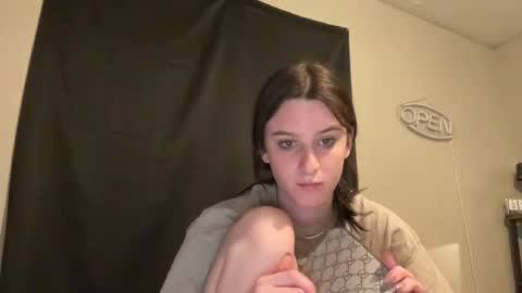 skinnyangel21 online show from 11.30.25