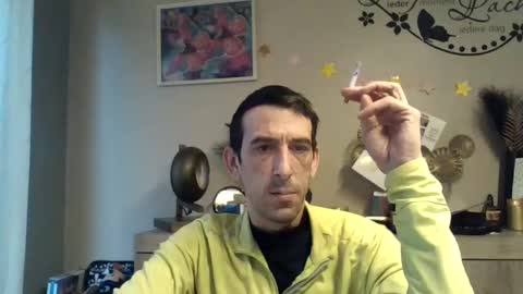 Snapshot of skinnybigcock2 chatting on 01.14.25 SkinnyBigCock2 online show from 01.14.25