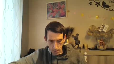 Snapshot of skinnybigcock2 chatting on 02.11.25 SkinnyBigCock2 online show from 02.11.25