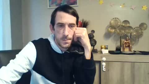 Snapshot of skinnybigcock2 chatting on 02.22.25 SkinnyBigCock2 online show from 02.22.25