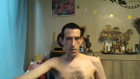 Snapshot of skinnybigcock2 chatting on 09.09.25 SkinnyBigCock2 online show from 09.09.25