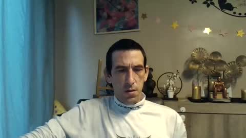 Snapshot of skinnybigcock2 chatting on 10.22.25 SkinnyBigCock2 online show from 10.22.25