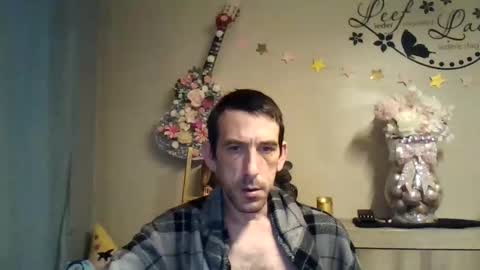 Snapshot of skinnybigcock2 chatting on 10.26.25 SkinnyBigCock2 online show from 10.26.25