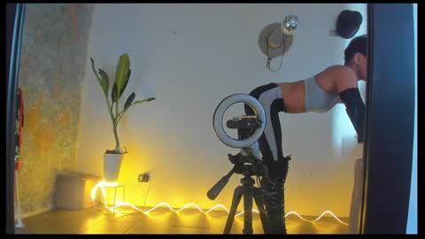 skinnybody_ online show from 04.07.26