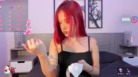 Snapshot of skinnyfoxyy chatting on 12.19.24 Foxy online show from 12.19.24