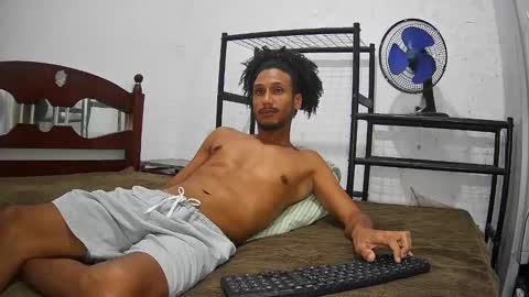 Skinny Latin Man online show from 09.30.25